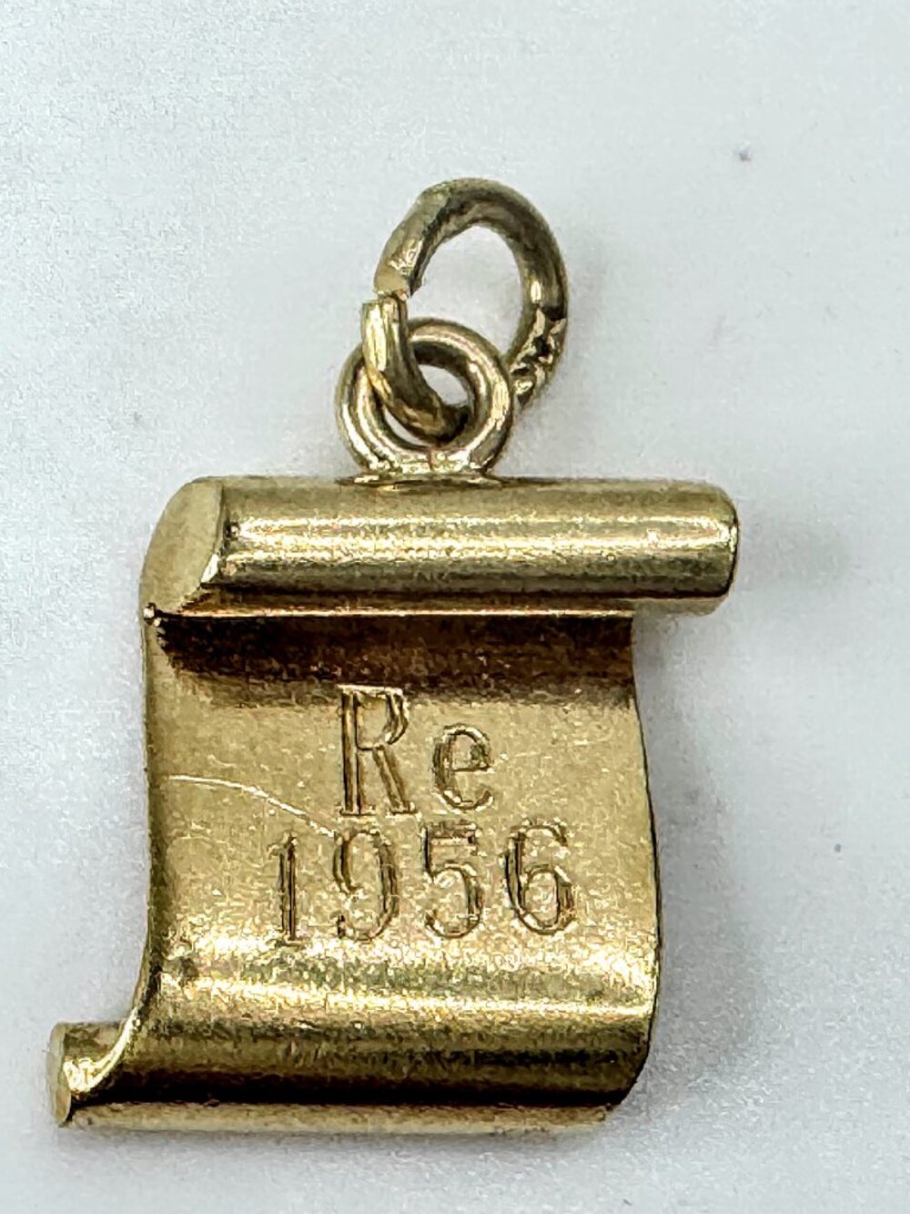 14K Gold Diploma Scroll Graduation Charm Pendant 1956 JR1694